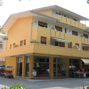  Appartamento Condominio Simma Giallo E Azzurro
